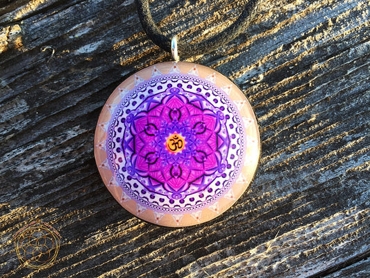 Sangha-blanc Orgone Tesla Pendant- featuring Pumayana -EMF Blocker - Chakra Balancing - FREE Necklace - Hand Made