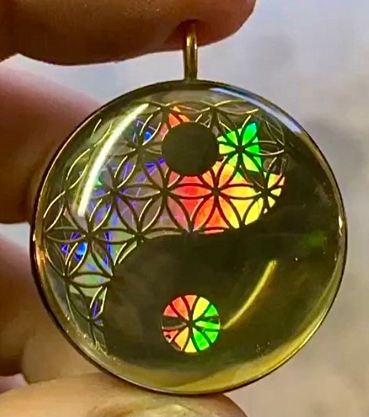 Yin Yang Flower of Life - Sacred Geometry Holographic Orgone Tesla Pendant- EMF Blocker - Chakra Balancing - FREE Necklace - Hand Made