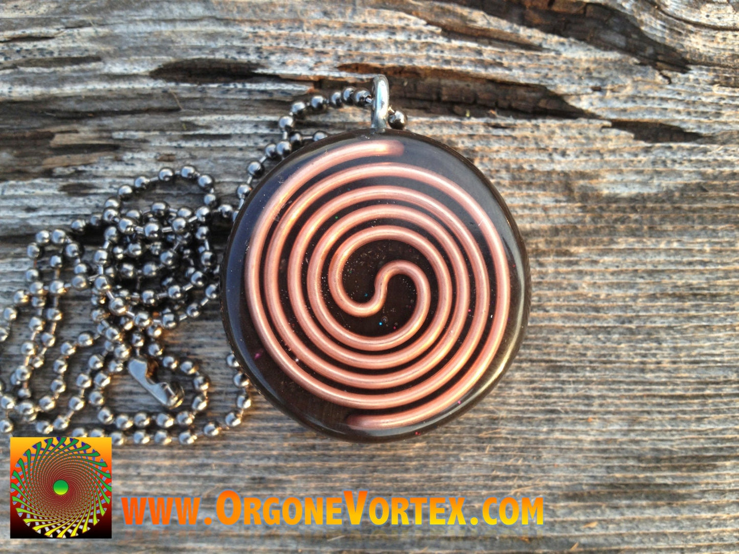 Flower of Life - Blue & White - Sacred Geometry - Orgone Tesla Pendant- EMF Blocker - Chakra Balancing - FREE Necklace - Hand Made